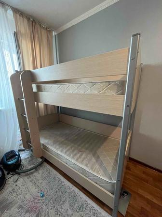 Продам 2 этажный кровать