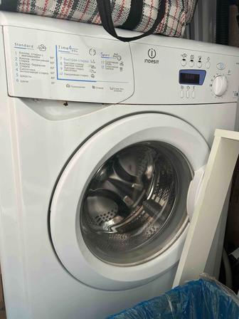 Продам на запчасти стиральную машинку