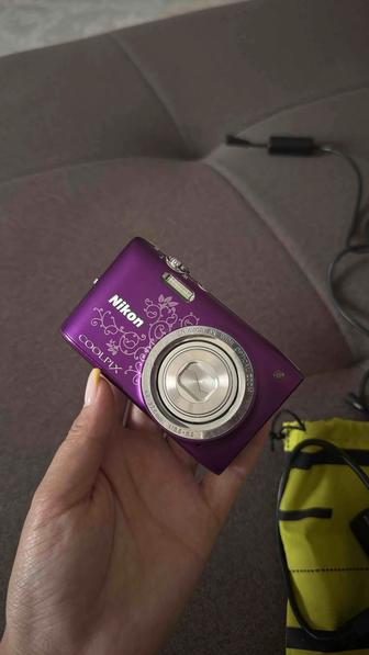 ВИНТАЖНЫЙ фотоаппарат продам Nikon s2700