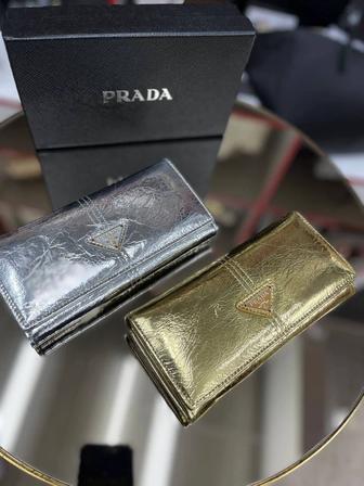 Кошелёк Prada в фирменной подарочной коробке