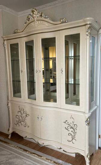Горка шкаф для посуды в гостинный зал , кухня