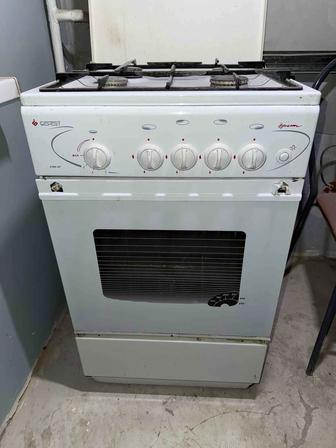 Продам газовую плиту