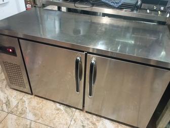 Холодильный стол