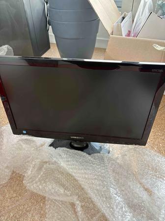 Монитор Samsung