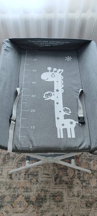 Продам пеленальный столик