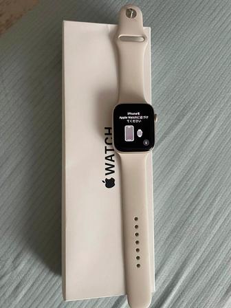 Часы Apple две пары