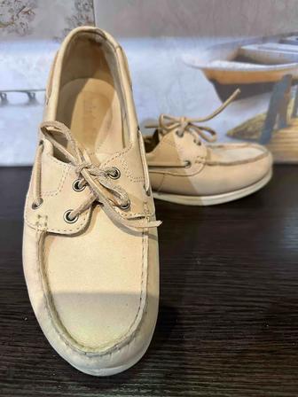 Женские топсайдеры