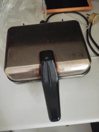 Вафельница