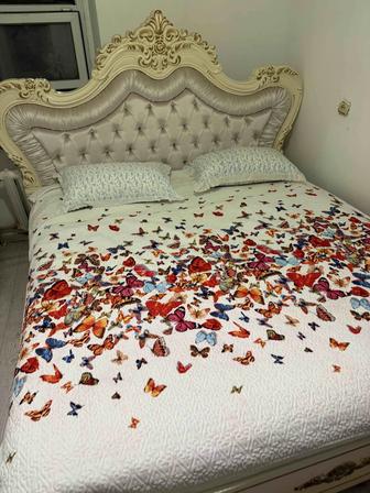 Продается кровать 180/2 с матрасом