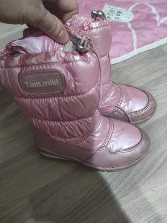 Продам сапожки для девочки