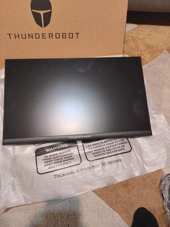 Монитор THUNDERROBOT новый