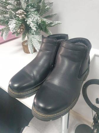 Продам зимние сапоги