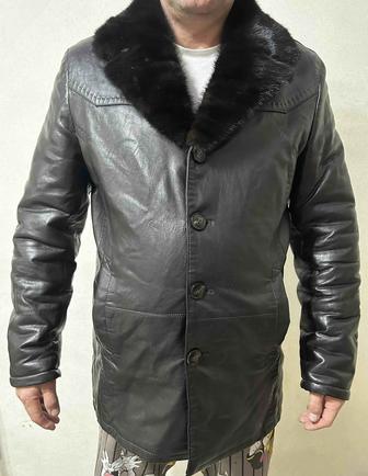 Теплая дубленка с норкой, почти новая