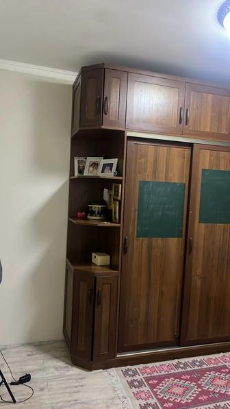 Большой, удобный, вместительный шкаф