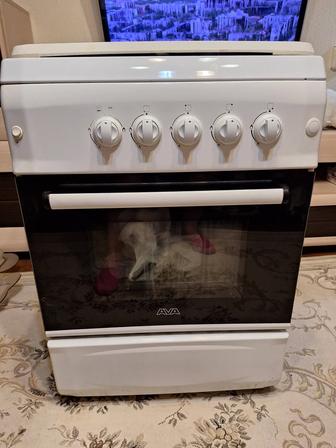 Продам газовую плиту