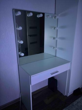 ТРЮМО с подсветкой