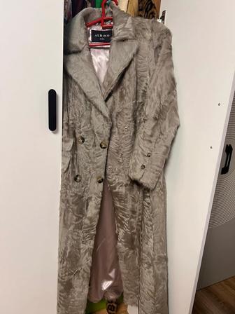 Продам шубу каракуль/ натуральный мех