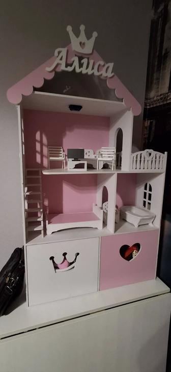 Домик для кукол