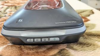 Продам сканер документов Epson Perfection V500 Office