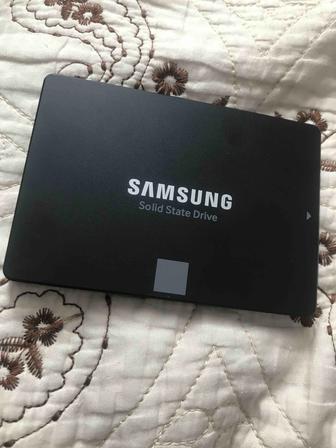 SSD Samsung 870 EVO на 1 TB