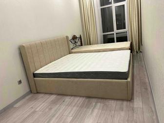 Кровать с матрасом