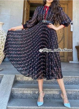 Продам 2 платье, турецкого качество, чистые. Одевалось 1-2 раза.