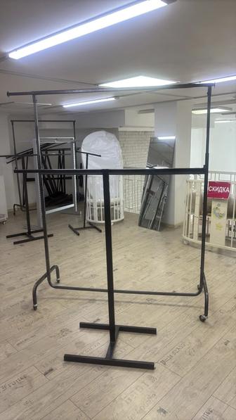 Вешалка для вещей тэшки