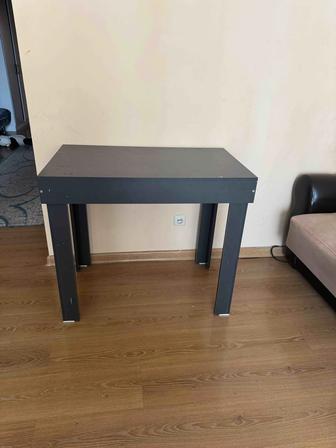Продам компактный стол