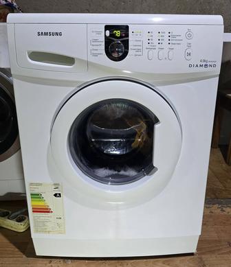 Продам стиральная машина самсунг автомат 4 кг в очень хорошем состояние.