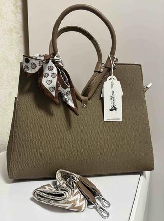 Женская сумка-тоут с длинным ремнём