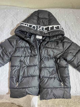 Новый куртка от Moncler(L)