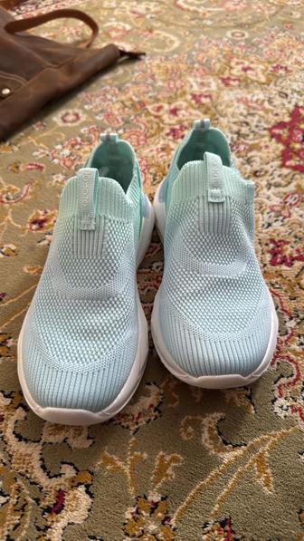 Кроссовки детские