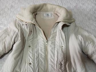 Продам куртку женскую