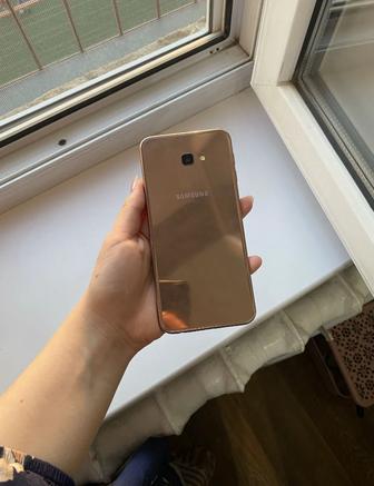 телефон,смартфон Samsung j4 plus