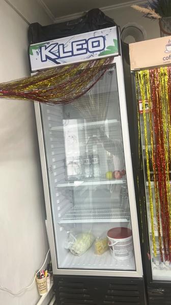 Холодильник витринный для напитков