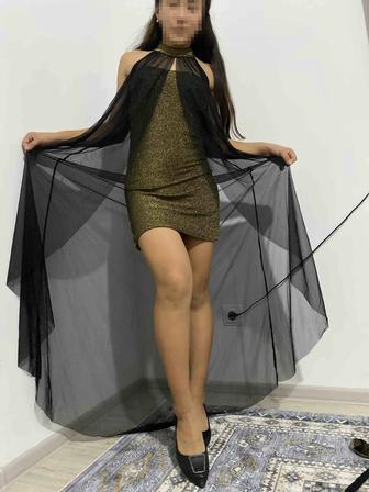 Нарядное блестящее платье 42/44