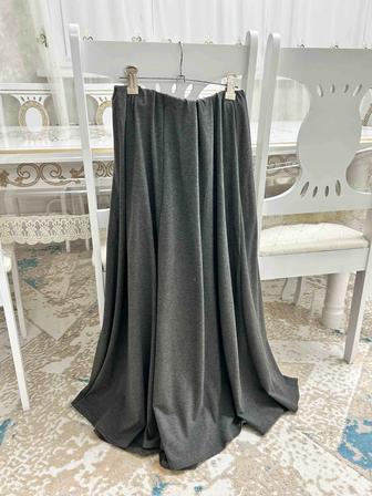 Длинная серая юбка