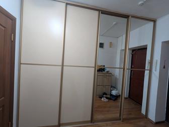 Продаю встроенный шкаф купе