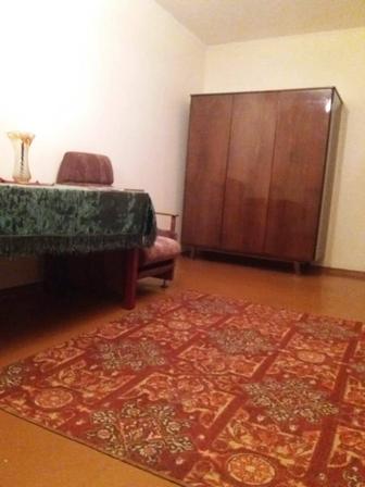 Шкаф из красного дерева