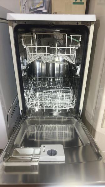 Продам посудомоечную машину