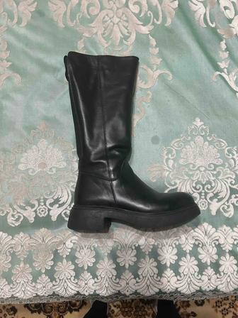 Продам зимние сапоги