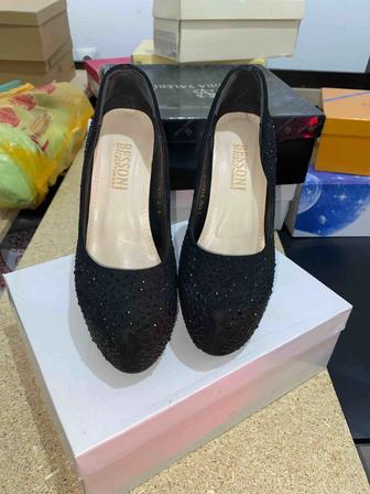 Каблук со стразами