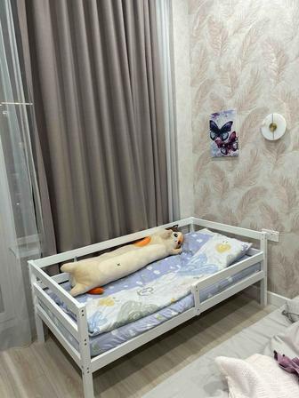 Пром детскую кровать 167х86 в хорошем состоянии