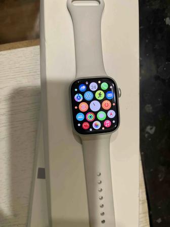 Продам Apple Watch 8 Series