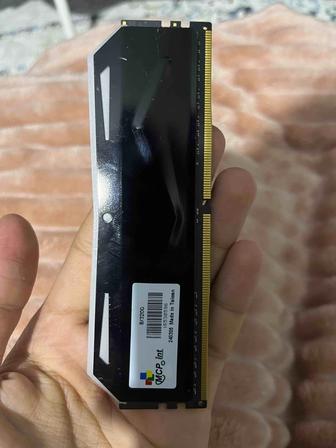 ОЗУ 8Гб 3200 RGB