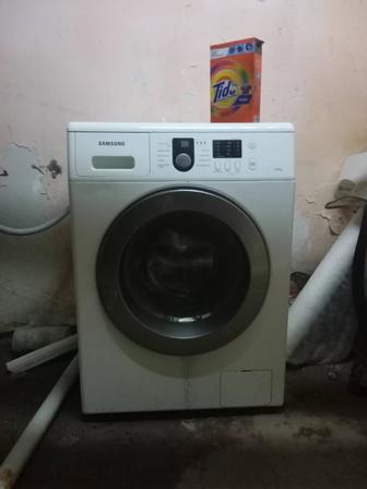 Продам стиральную машину