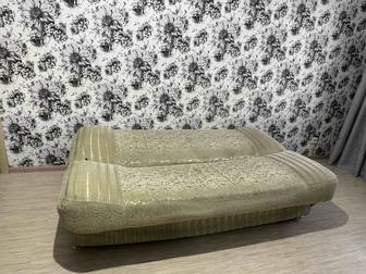 Диван и кресло Двери отдам даром