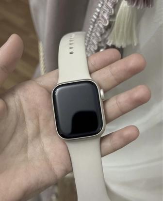 Продам часы Apple Watch 7