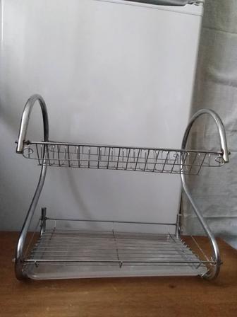 ПРОДАМ ДЁШЕВО сушилку, для посуды. 2 яруса, сталь, 25х37,5х40см, бу
