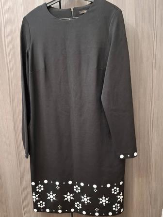 Продам два платья, костюм